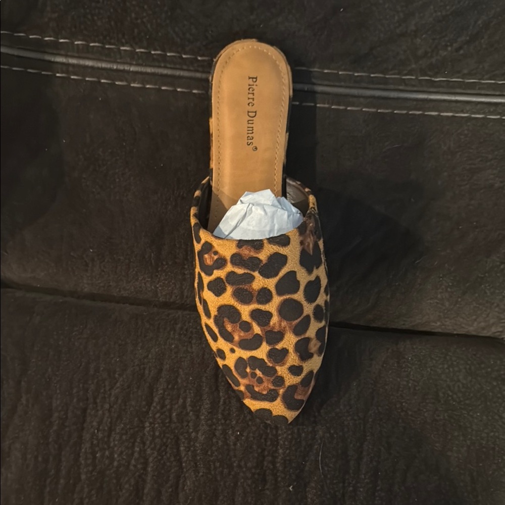 Pierre Dumas Women's Leopard Print Mules